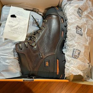 Timberland (Men’s) Pro Endurance with boots, size 10.